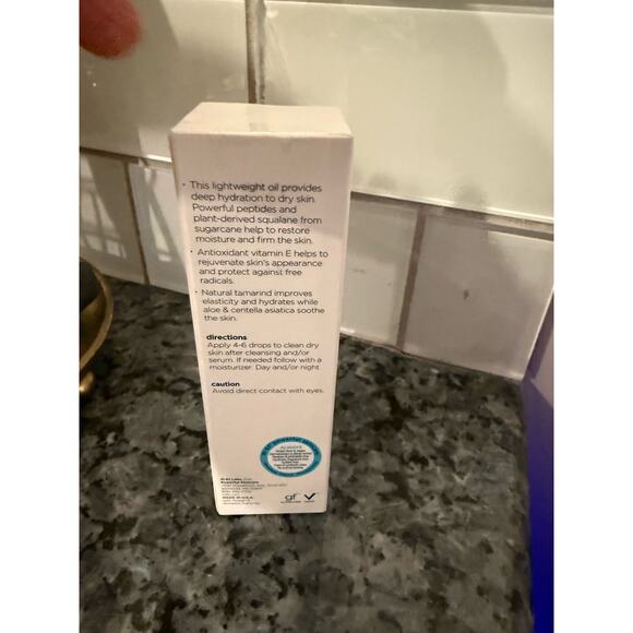 M-61 Hydraboost Face Oil 1 fl.oz. Full size Hydrating Peptide Vitamin E - Picture 5 of 7